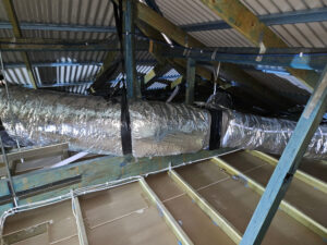 Reverse cycle air conditioning ducting