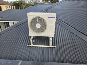 alkimos air conditioning reverse cycle air conditioner installed on roof